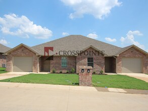 Building Photo - 6030 Villa Rosa Way