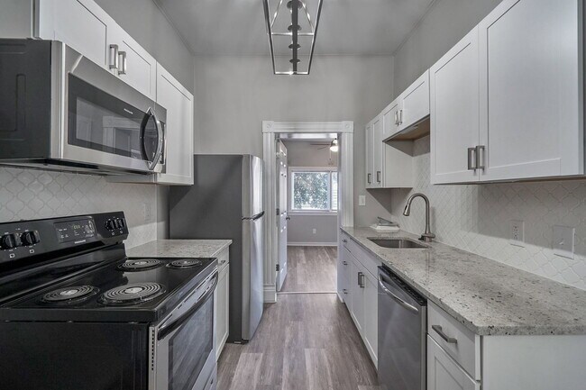 Foto del edificio - 2215 W Grace St