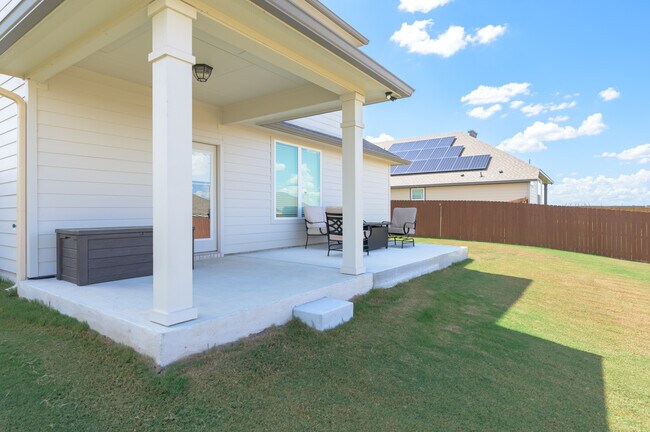 Foto del edificio - 6508 McGregor Loop