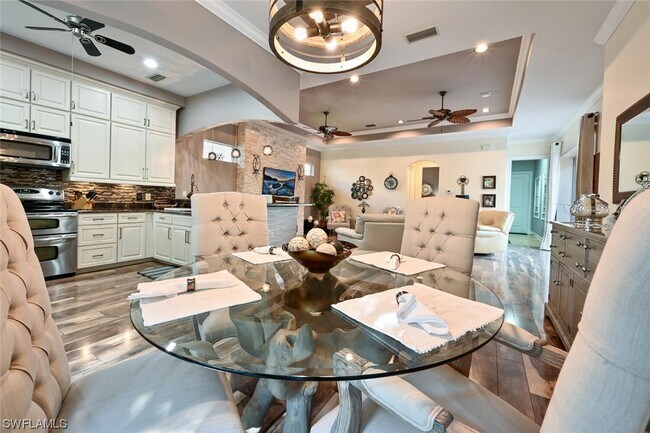 Building Photo - 4830 Europa Dr