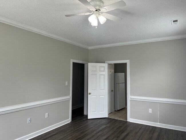 Foto del edificio - 3320 Whitlock Dr N