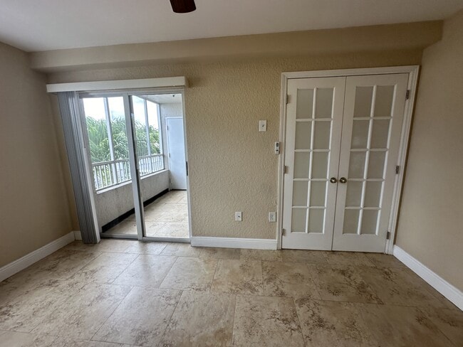 Foto del edificio - 2851 N Oakland Forest Dr