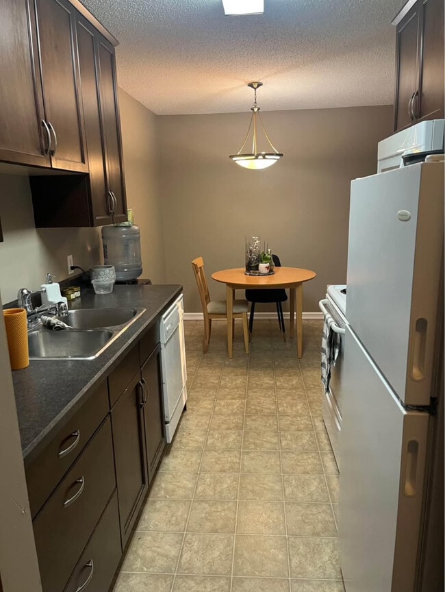 Building Photo - 1580 Olive Diefenbaker Dr