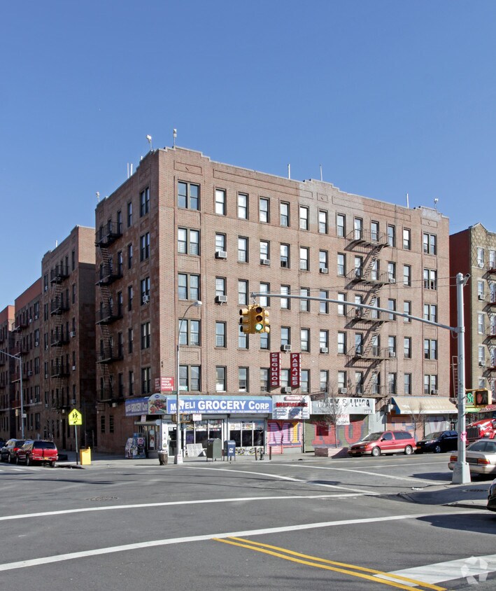 Primary Photo - 521 ISHAM ST