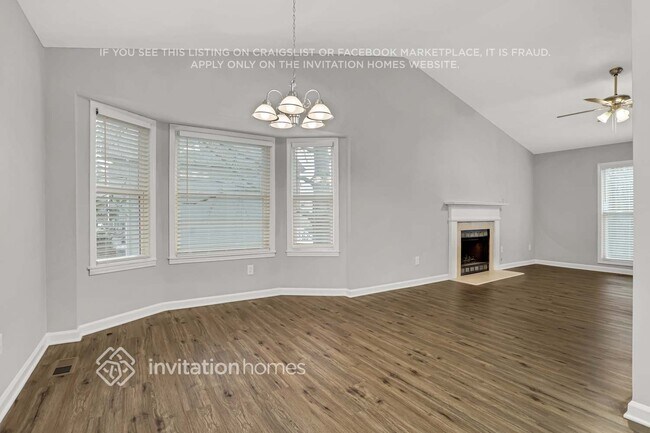 Foto del edificio - 499 Villa Rosa Rd