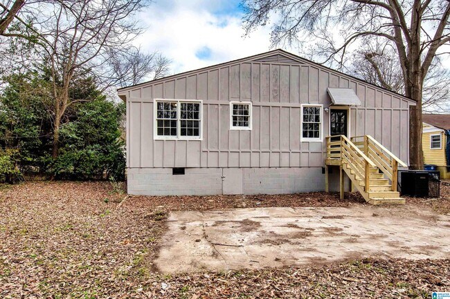 Building Photo - 816 Meadowbrook Dr