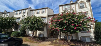 Building Photo - 9262 Cardinal Forest Ln