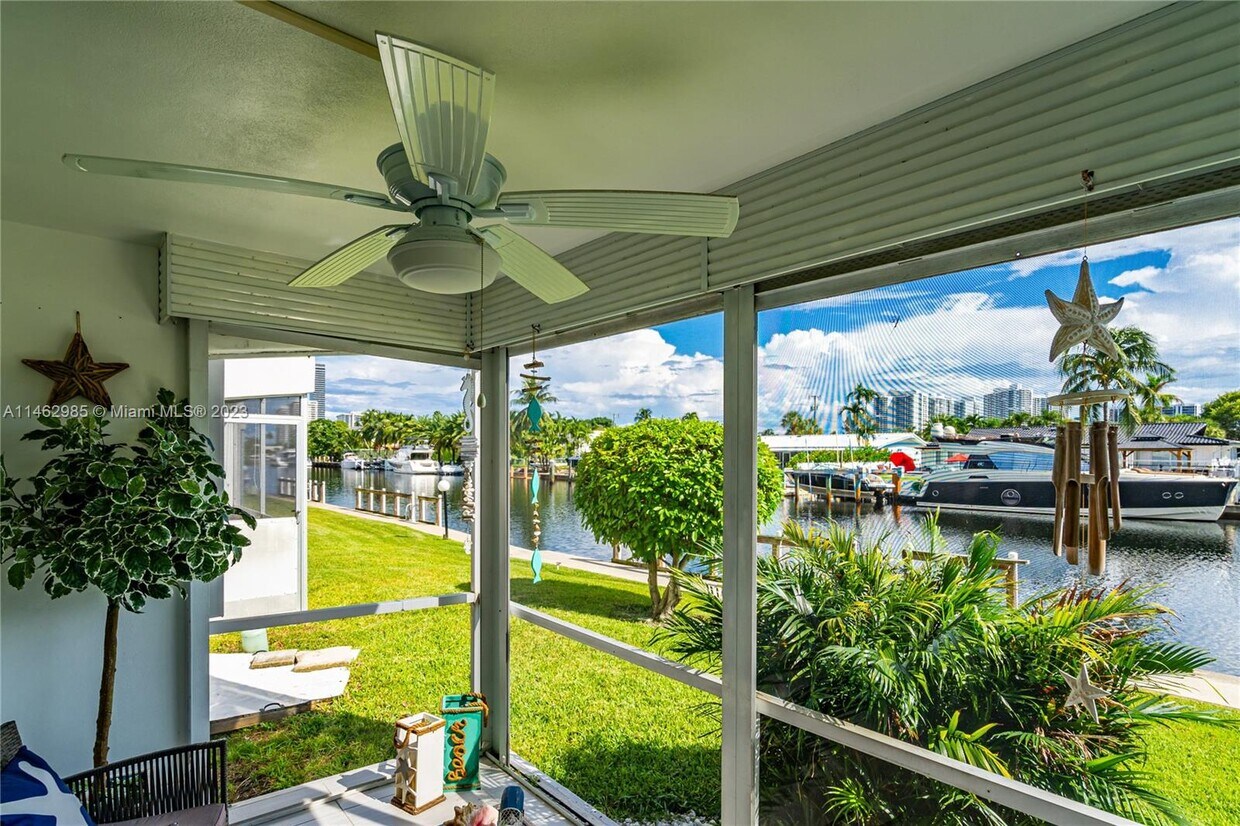 Foto principal - 455 Paradise Isle Blvd