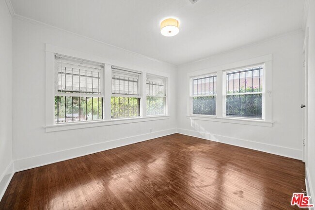 Foto del edificio - 5515 Ruthelen St