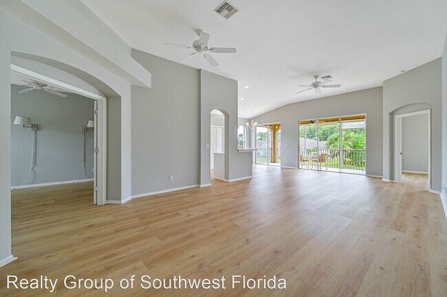 Building Photo - 3 br, 2 bath House - 23056 Lone Oak Drive