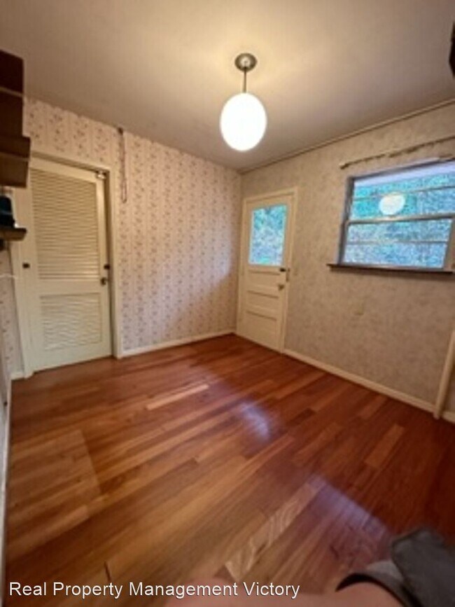 Building Photo - 3 br, 2 bath House - 3320 Sandhurst Road