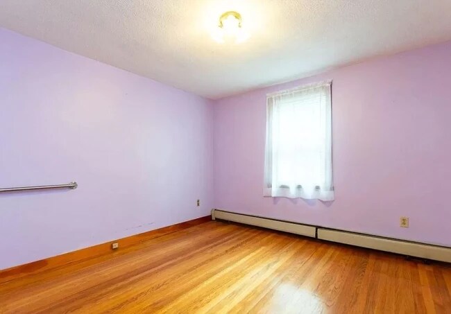 Building Photo - 11 Savin Hill Ct