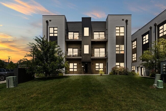 Building Photo - 542 Southgate Ave