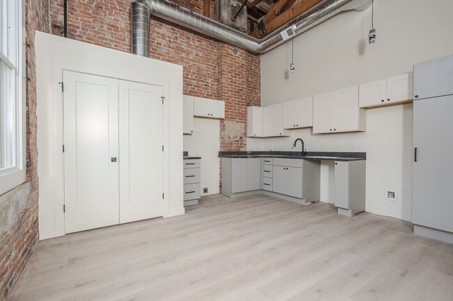 Building Photo - Coney Island Lofts