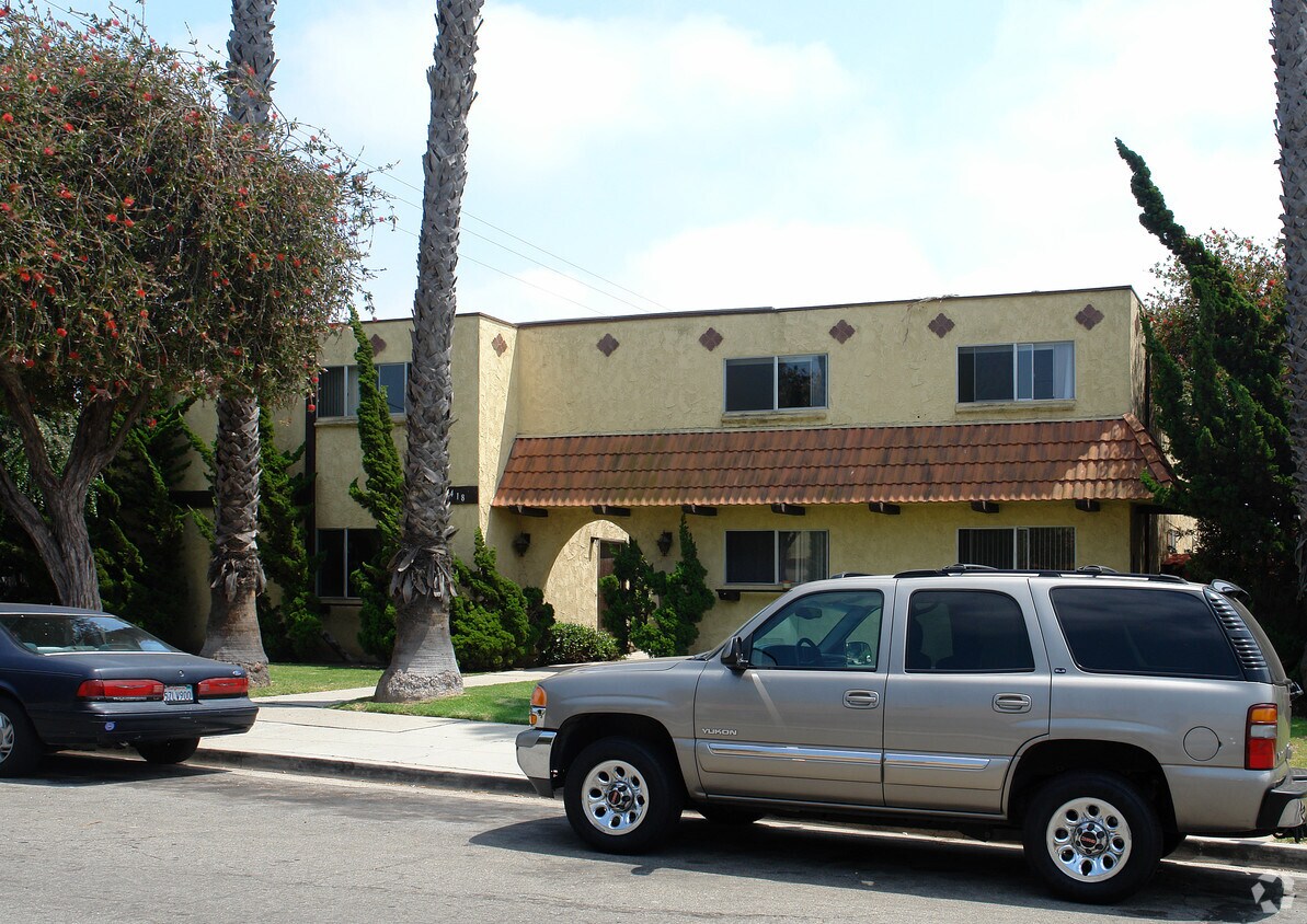 Building Photo - 6418 Hummingbird St