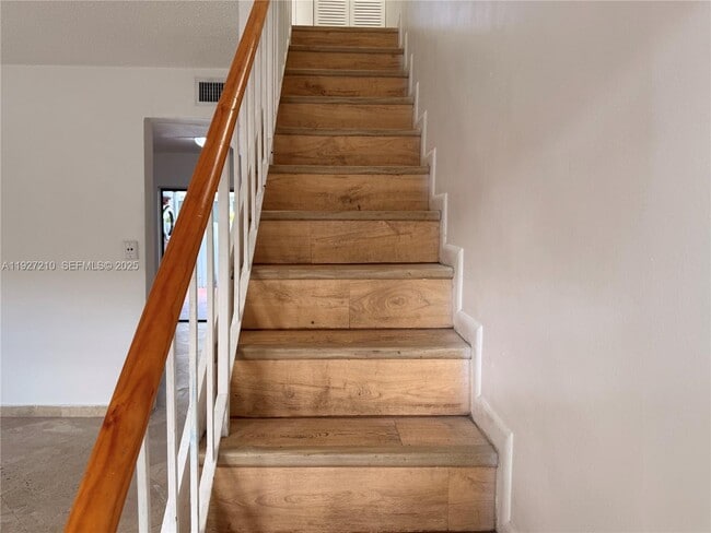 Foto del edificio - 5423 W 22nd Ct