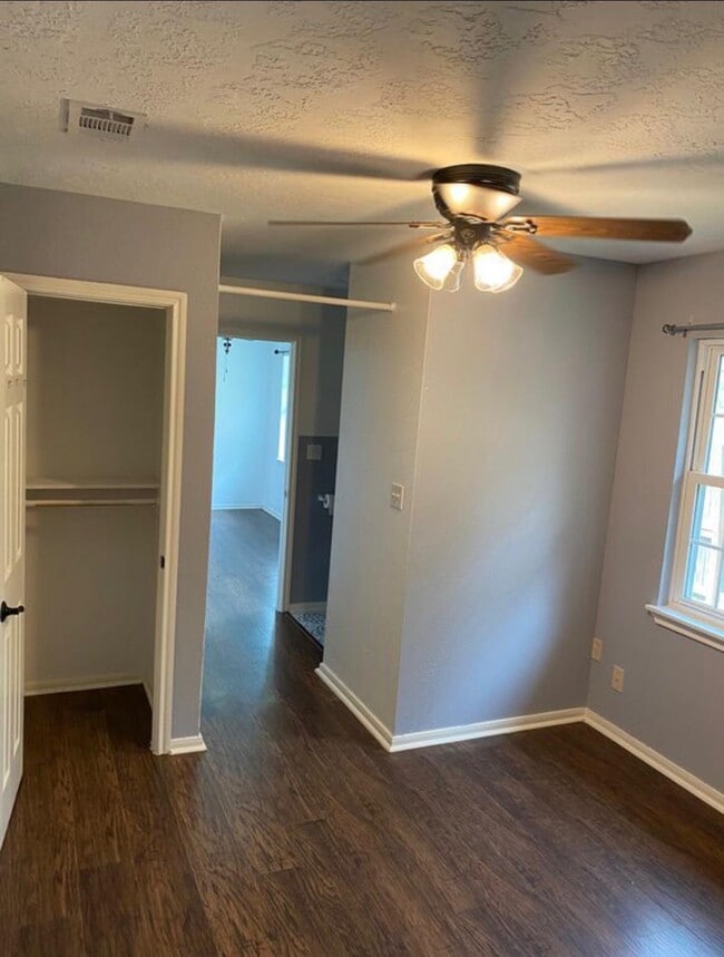 Foto del edificio - 111 E Southland Ave