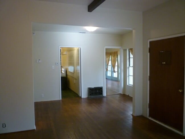 Building Photo - 1153 Arcadian Ave