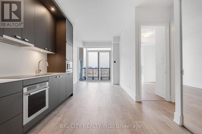 Building Photo - 115 Denison Ave