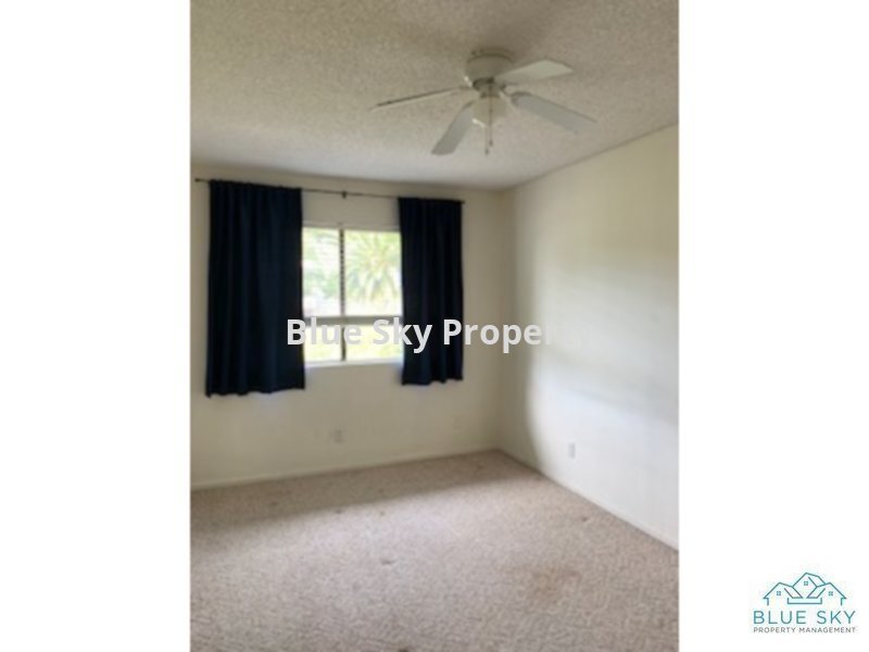 Building Photo - 1676 Maple Ave