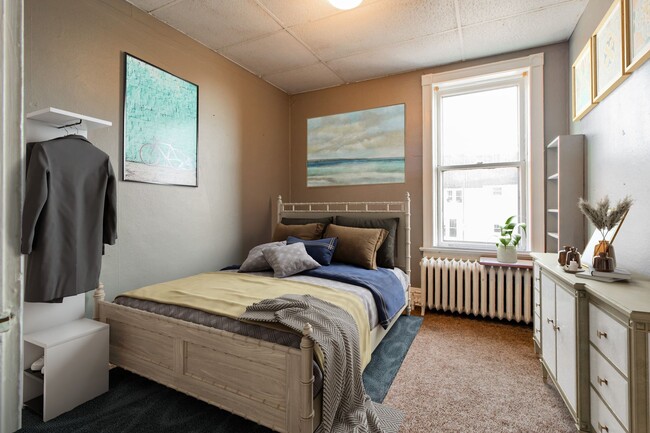 Foto del edificio - AVAILABLE JULY - 2 Bedroom 1 Bath Apartmen...