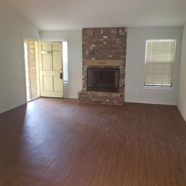 Building Photo - 1841 Ojeman Rd