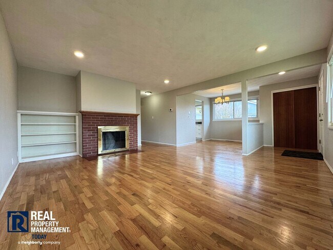 Foto del edificio - Charming 3 Bedroom Rambler in North Tacoma!
