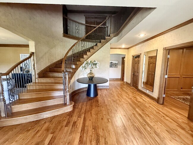 Building Photo - 1026 FM131