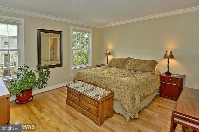 Building Photo - 1600 Belmont St NW