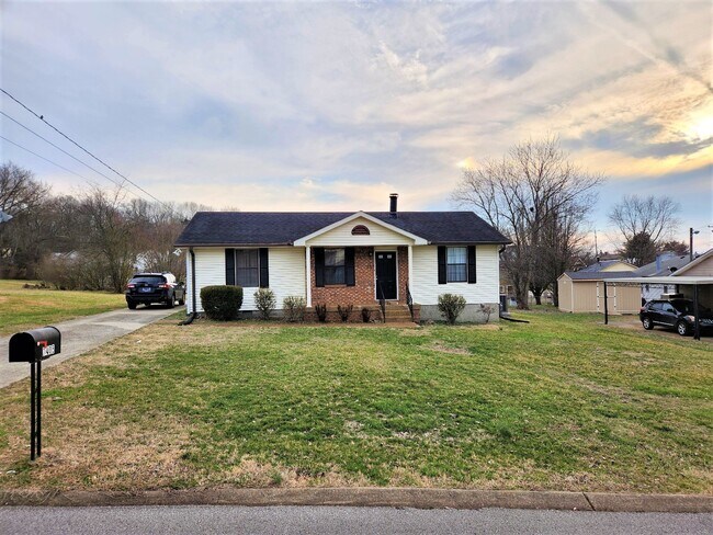 Building Photo - Nicely remodeled 3BR/2BA house just 15 min...