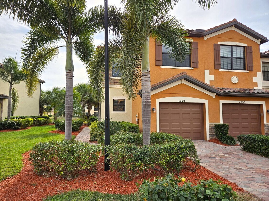 Impressive Annual Unfurnished 3 Bedroom, 2... House Rental in Venice, FL