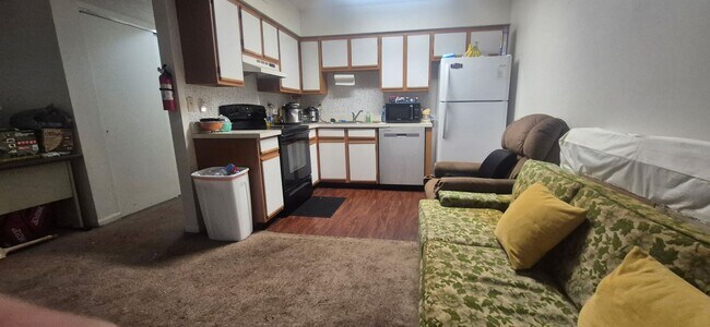 Building Photo - 1 Bed 1 Bath unit