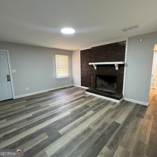 Building Photo - 6571 Rock Springs Rd