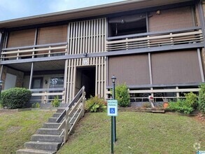 Building Photo - 2812 Georgetown Dr