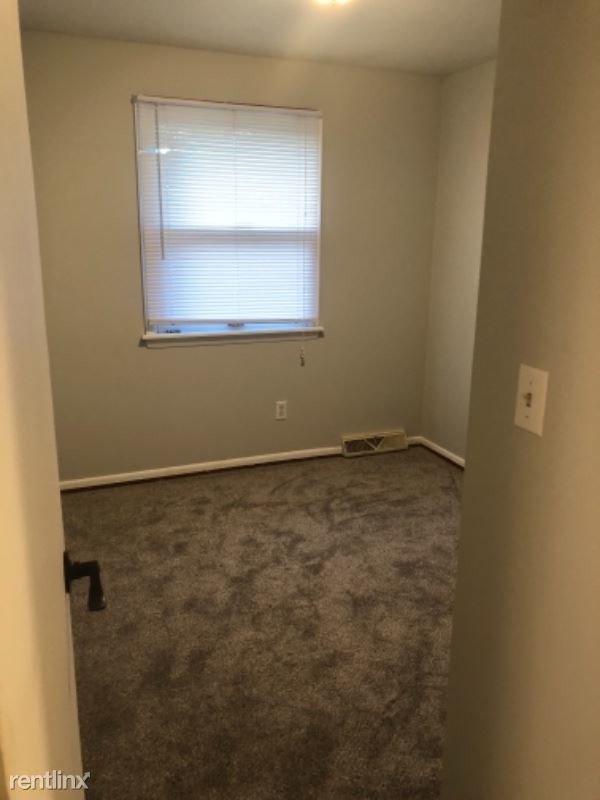 Foto del edificio - 3 br, 1.5 bath Apartment - 5482 colony dr n