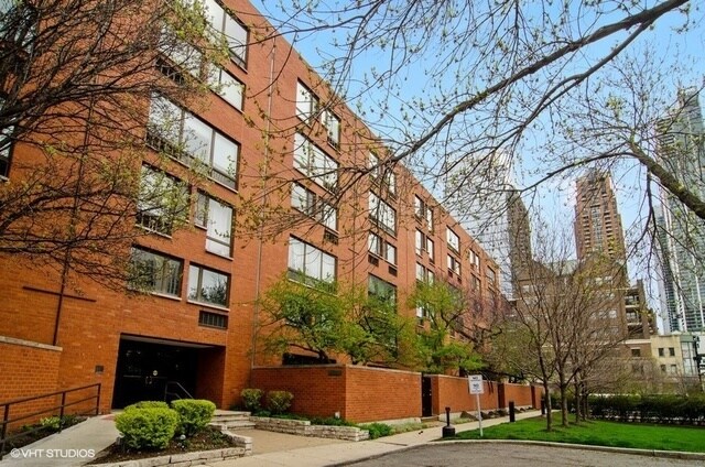 Foto del edificio - 1169 S Plymouth Ct