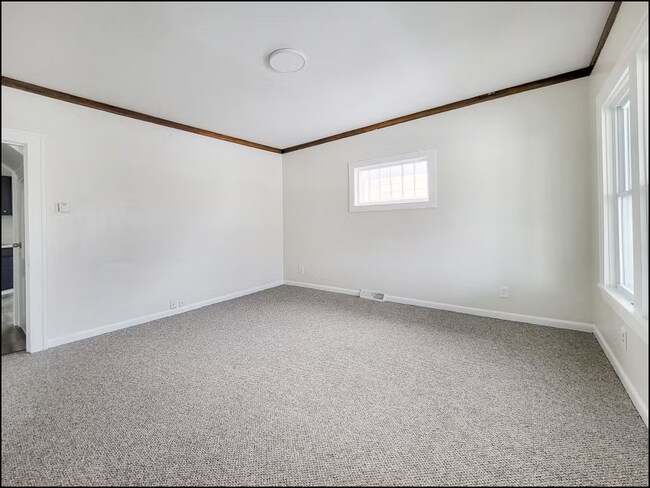 Foto del edificio - 6619 33rd Ave