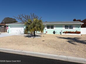 Building Photo - 209 SE 3rd St