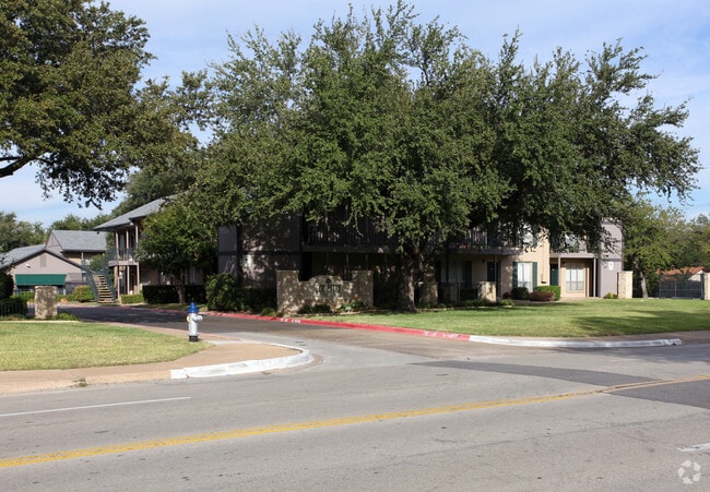 Building Photo - Lakeridge Heights