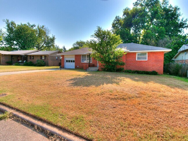 Building Photo - 3 Bedroom Home in Quiet Neighborhood