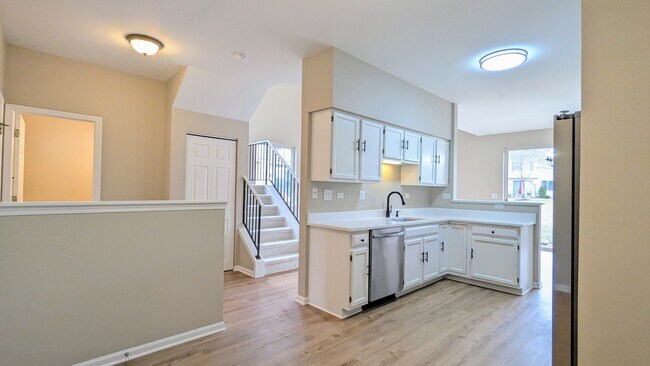 Building Photo - 265 Sierra Pass Dr