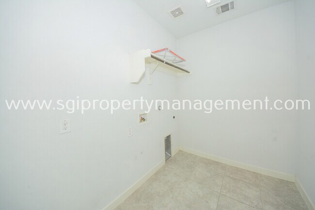 Foto del edificio - 5812 Hickoryhill Rd