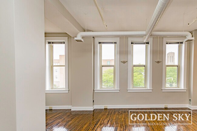 Foto del edificio - 301 S Walnut St