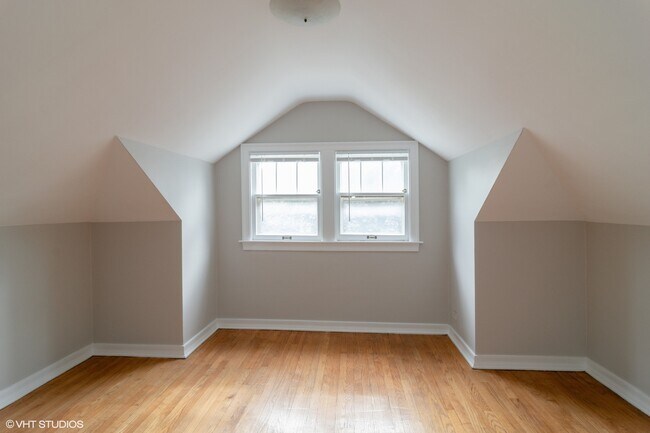 Foto del edificio - 1017 Circle Ave