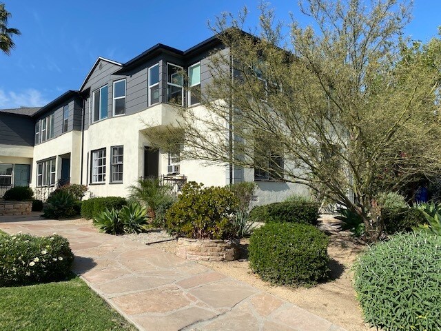 Building Photo - 1201 S Orange Grove Ave