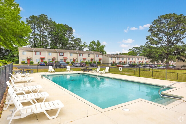 Piscina - Summer Court Townhomes