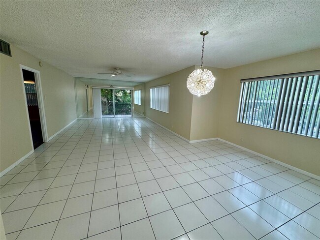 Building Photo - 6061 N Falls Circle Dr