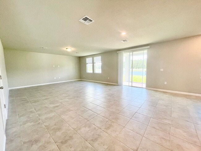 Building Photo - Home in St Cloud for Rent