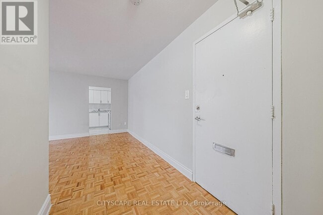 Building Photo - 105-105 Rowena Dr