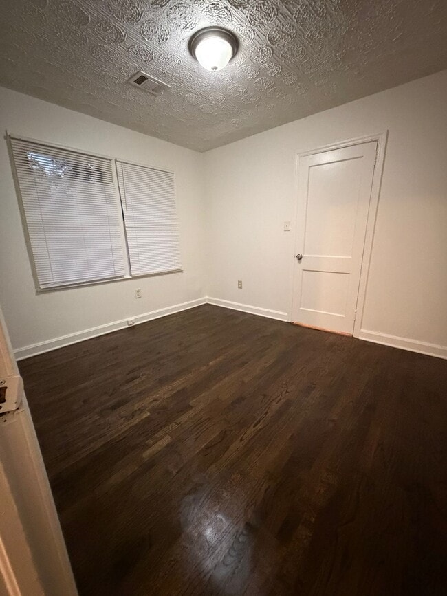 Foto del edificio - 2368 Jernigan Pl SE